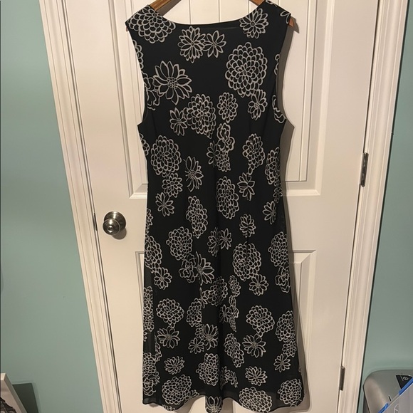 Black Floral Dress by studio one 18W - Picture 4 of 4